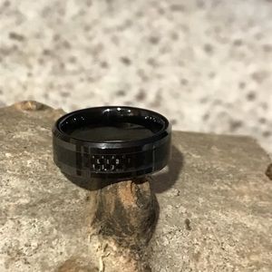 Men’s wedding ring